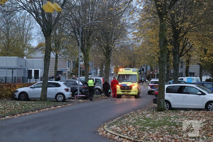 Jongeman aangereden door personenauto