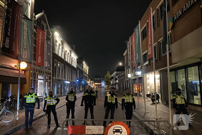 Honderden kroeggangers op straat door sluiting kroegen
