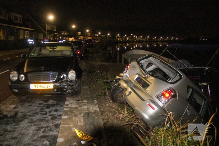 Schade aan meerdere personenauto's door ongeval