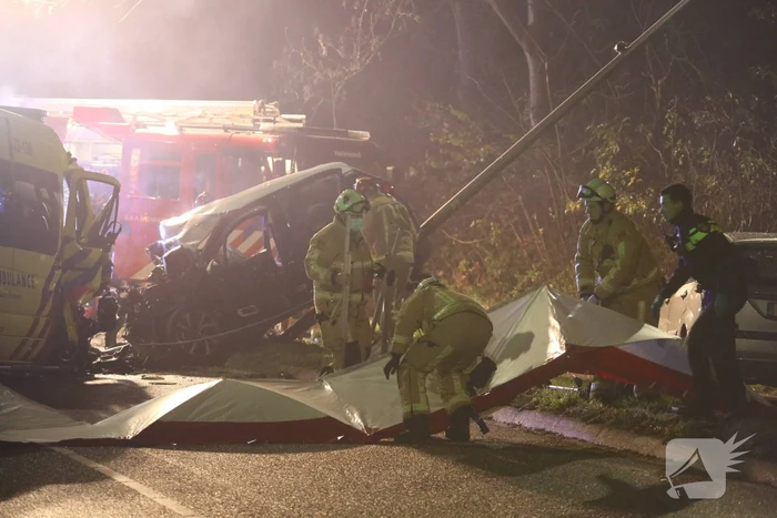 Drie slachtoffers overleden door ongeval tussen ambulance en personenauto