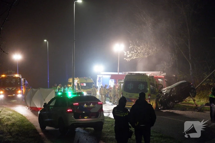 Drie slachtoffers overleden door ongeval tussen ambulance en personenauto