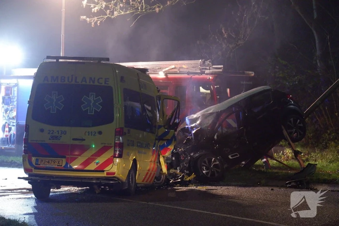 Drie slachtoffers overleden door ongeval tussen ambulance en personenauto