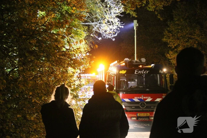 Uitslaande brand in gebouw voormalige schaatsbaan