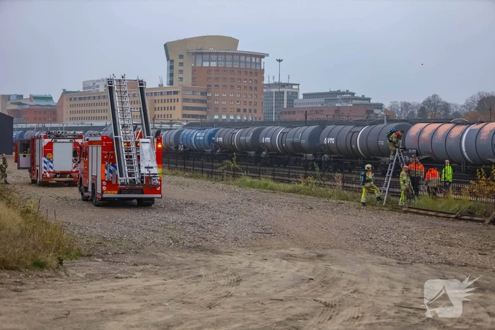 Mogelijk brand in trein bij De Rijtuigenloods