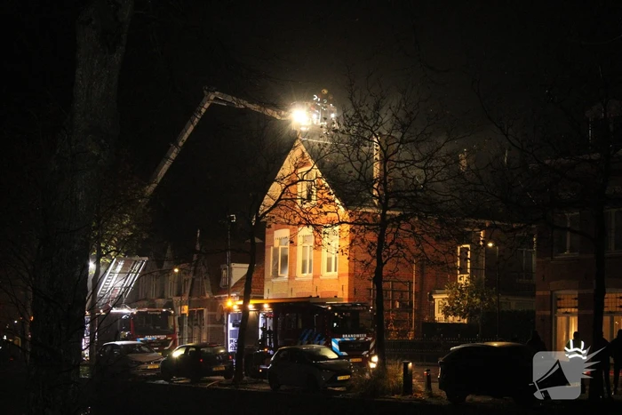 Flinke rookontwikkeling door brand in woning