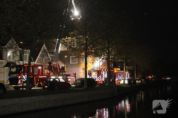 Flinke rookontwikkeling door brand in woning