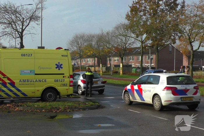 Twee auto's betrokken bij kop-staartbotsing