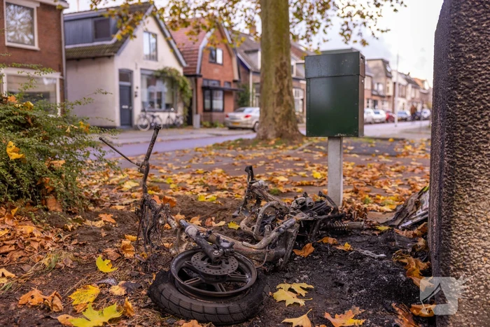 Opnieuw gaat een Go Sharing-deelscooter in de hens