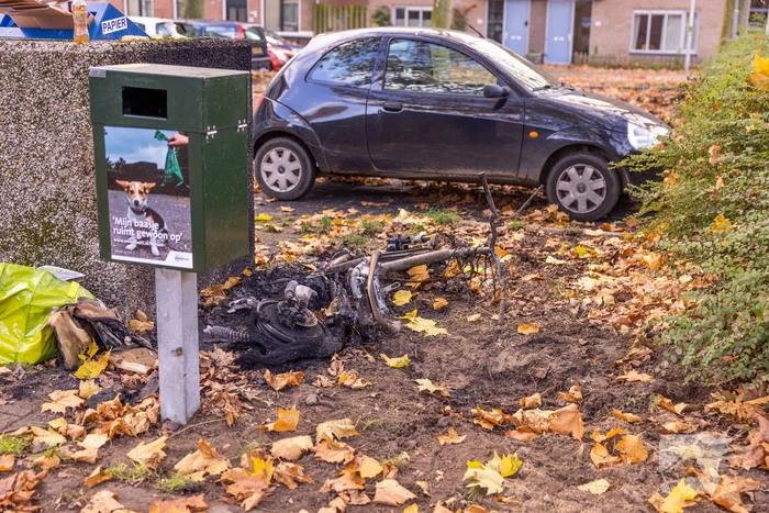 Opnieuw gaat een Go Sharing-deelscooter in de hens