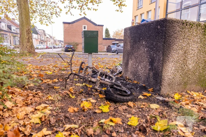 Opnieuw gaat een Go Sharing-deelscooter in de hens