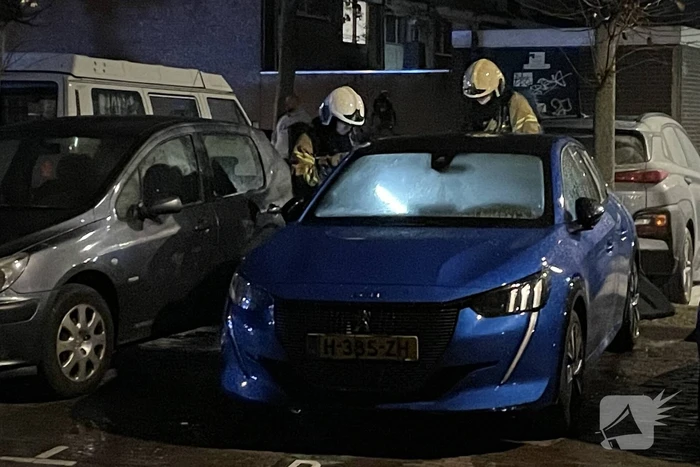Brand zorgt voor schade aan personenauto