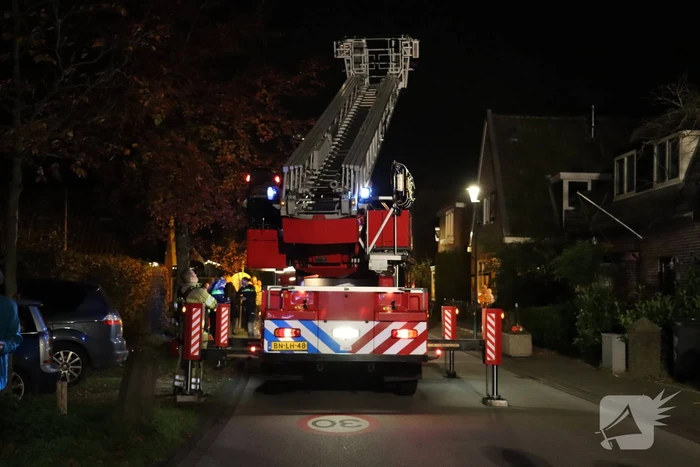 Brand in schoorsteen van woning