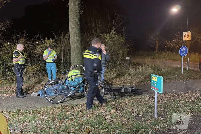 Beschonken fietser komt hard ten val en raakt gewond