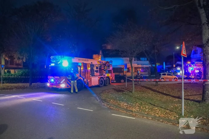 Uitslaande brand in winkelpand