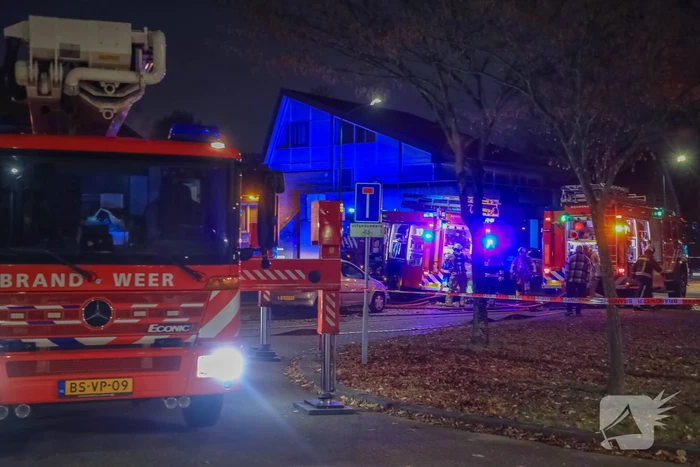 Uitslaande brand in winkelpand