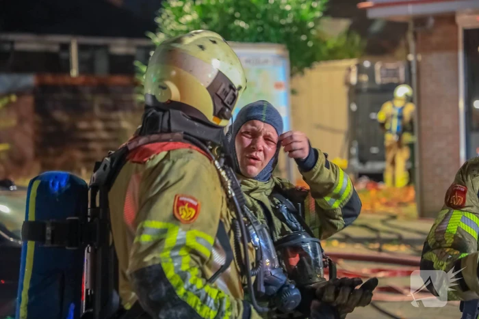 Uitslaande brand in winkelpand