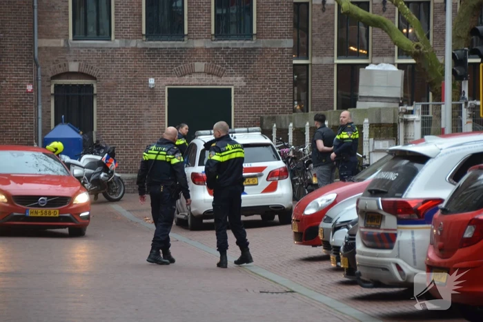 Straat afgezet na aanhouding van persoon