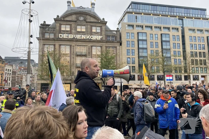 Enkele honderden mensen demonstreren tegen coronamaatregelen
