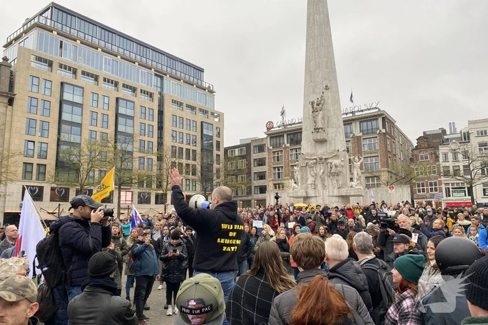 Enkele honderden mensen demonstreren tegen coronamaatregelen