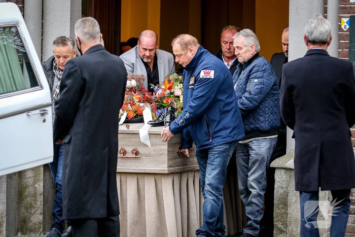 Afscheidsdienst van Mark Elbers druk bezocht