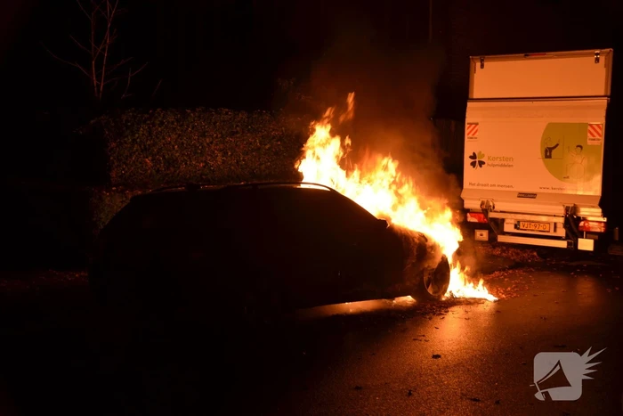 Forse brand in personenauto