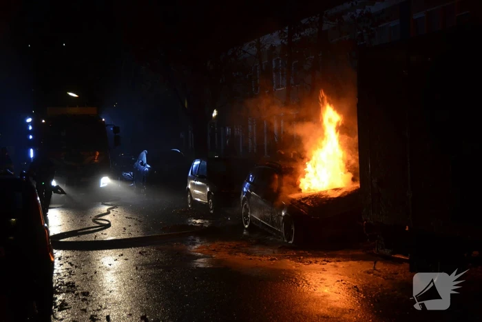 Forse brand in personenauto