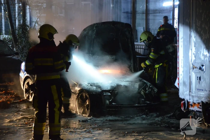 Forse brand in personenauto