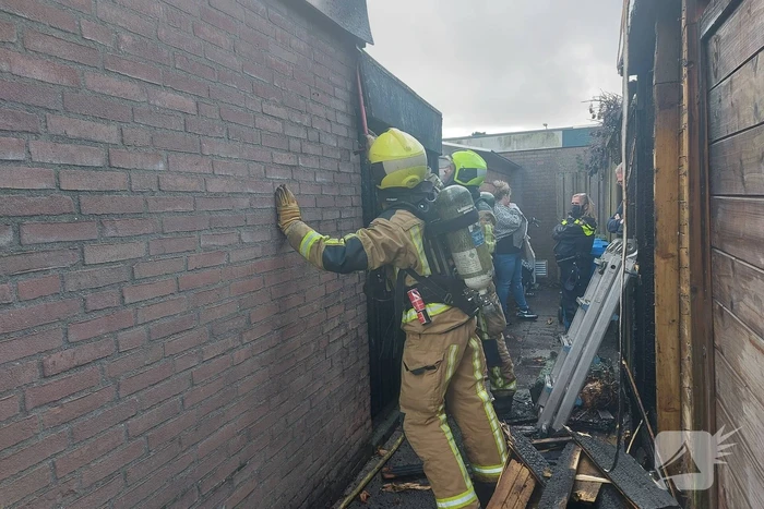 Jongeren stichten brand met vuurwerk in schuur