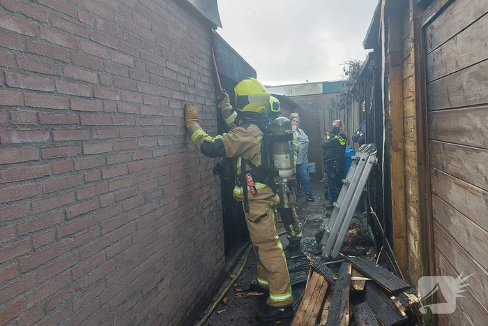 Jongeren stichten brand met vuurwerk in schuur
