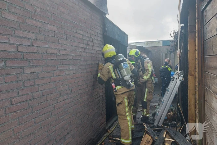 Jongeren stichten brand met vuurwerk in schuur