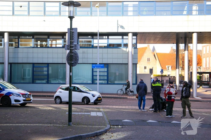 Snorfietser verliest controle over stuur en raakt gewond