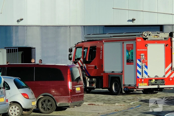 Elfstedenhal ontruimd door brandlucht