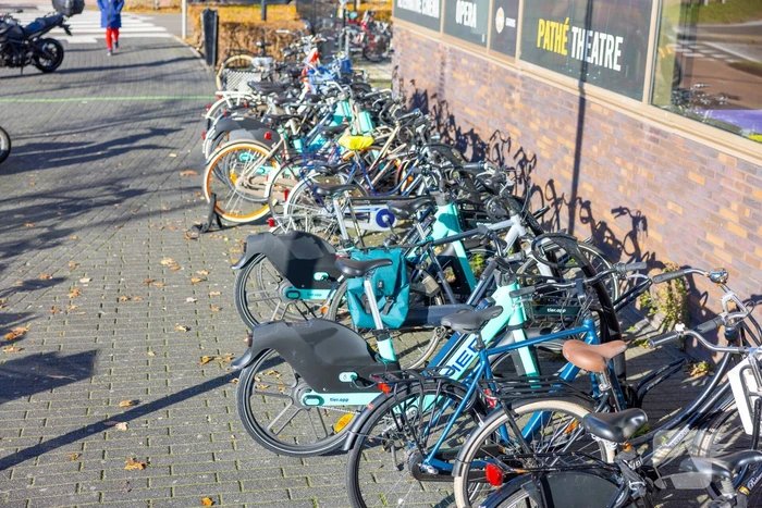 Elektrische deelfietsen klaar voor gebruik