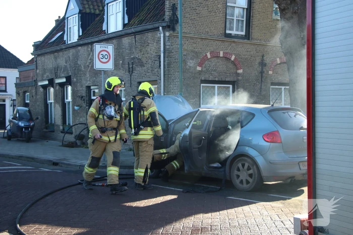 Auto total-loss door brand