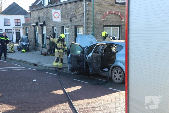Auto total-loss door brand