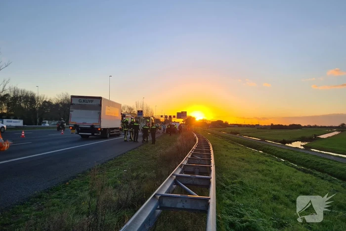 Flinke schade bij aanrijding op snelweg