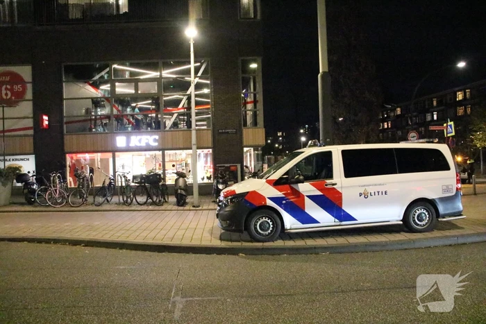 Overvaller bedreigt KFC-personeel met mes