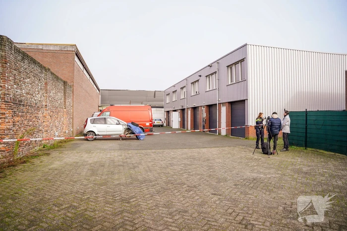 Verdachte stoffen aangetroffen in bedrijfspand