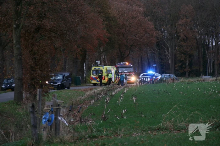Schade aan personenauto door botsing met bestelbus