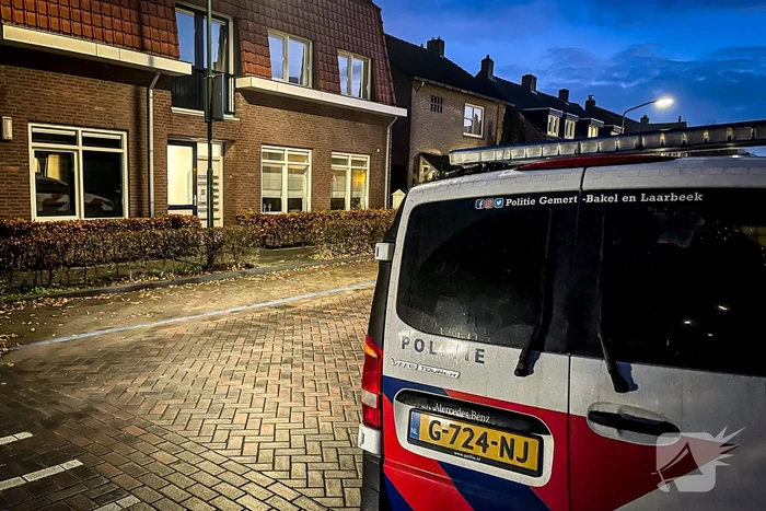 Recherche doet onderzoek in woning