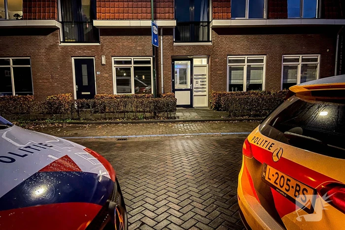 Recherche doet onderzoek in woning