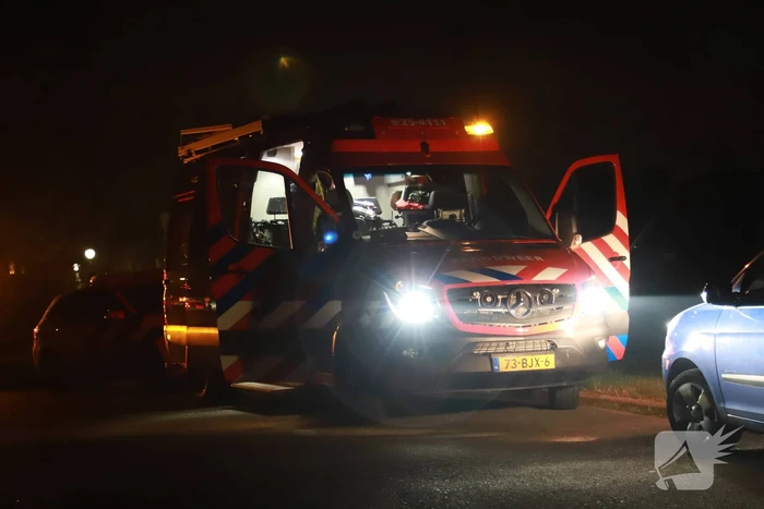 Bestuurster belandt in sloot met auto