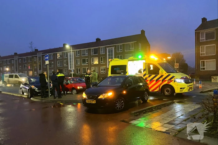 Automobilist botst achterop zijn voorganger