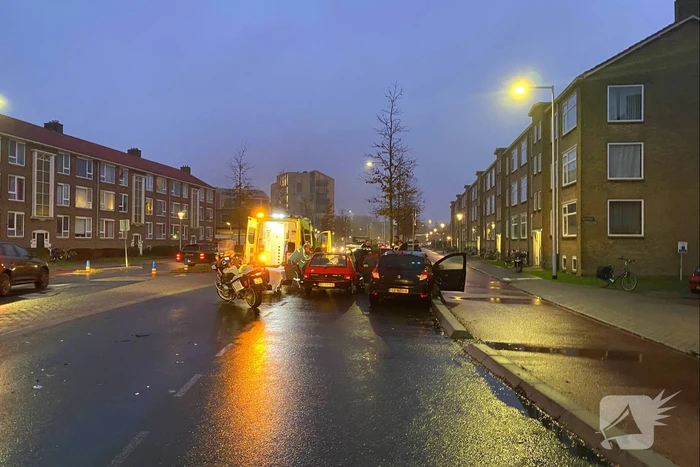 Automobilist botst achterop zijn voorganger
