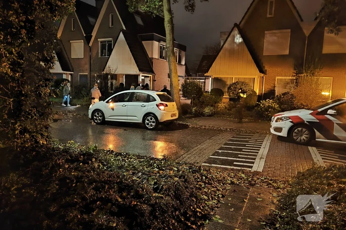 Scooter en personenauto in botsing