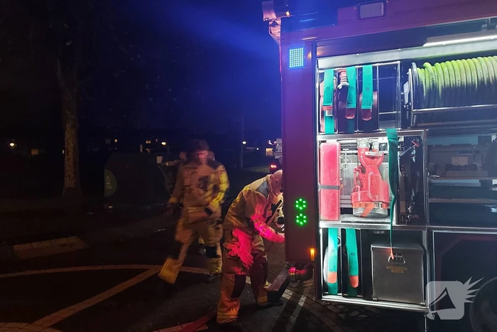 Brand blust brand in afvalcontainer