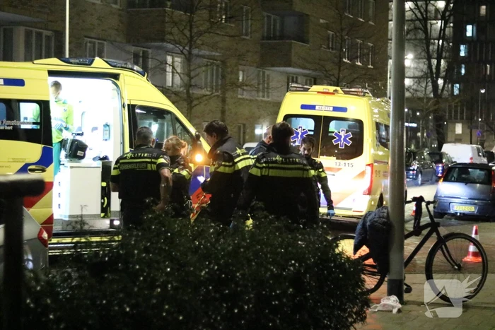 Straat afgezet door steekincident