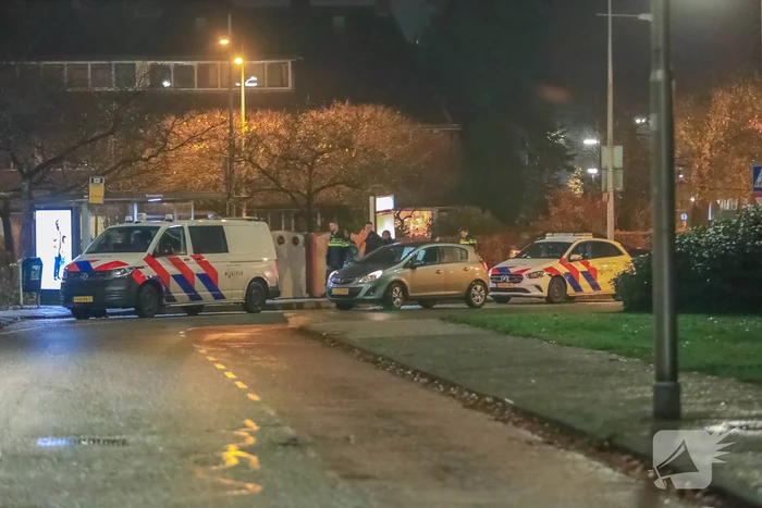Agenten bemiddelen bij ruzie op straat