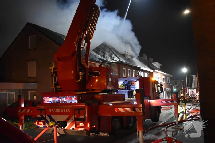 Dode en vier gewonden na brand