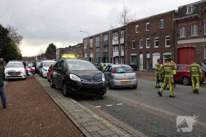 Drie auto's betrokken bij aanrijding